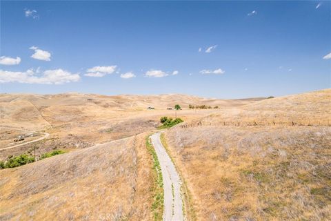 Tiny photo for 0 Gillis Canyon Road, Shandon, CA 93461 (MLS # SC25110320)