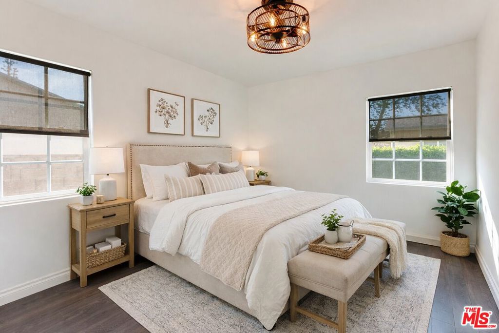 18318 Gresham Street