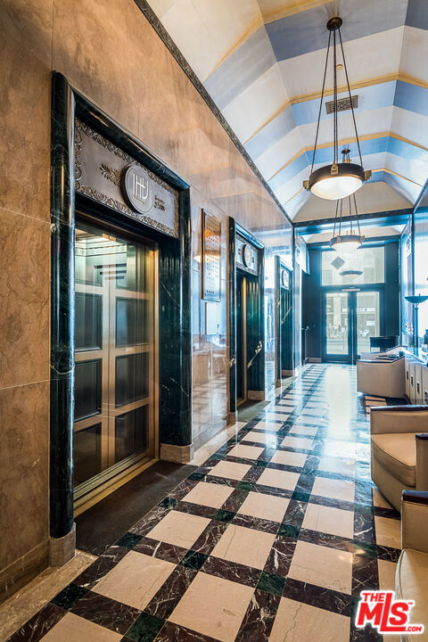 6253 Hollywood Boulevard 1202