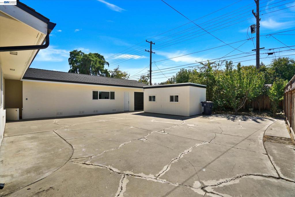 456 Hollywood Ave