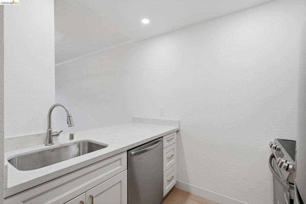 77 Fairmount Ave 112