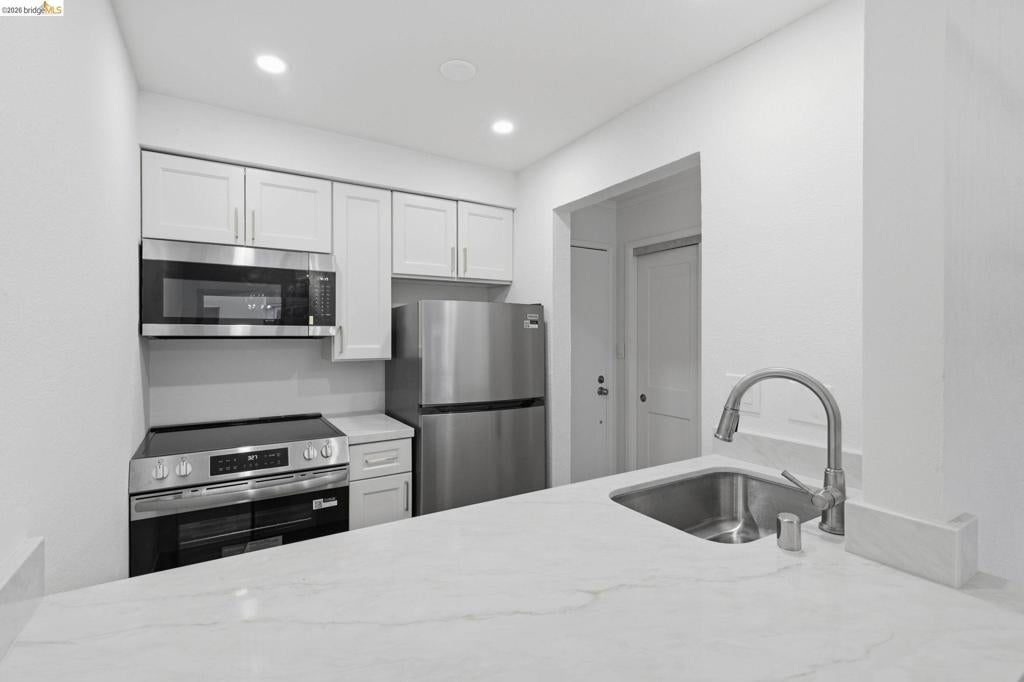 77 Fairmount Ave 112