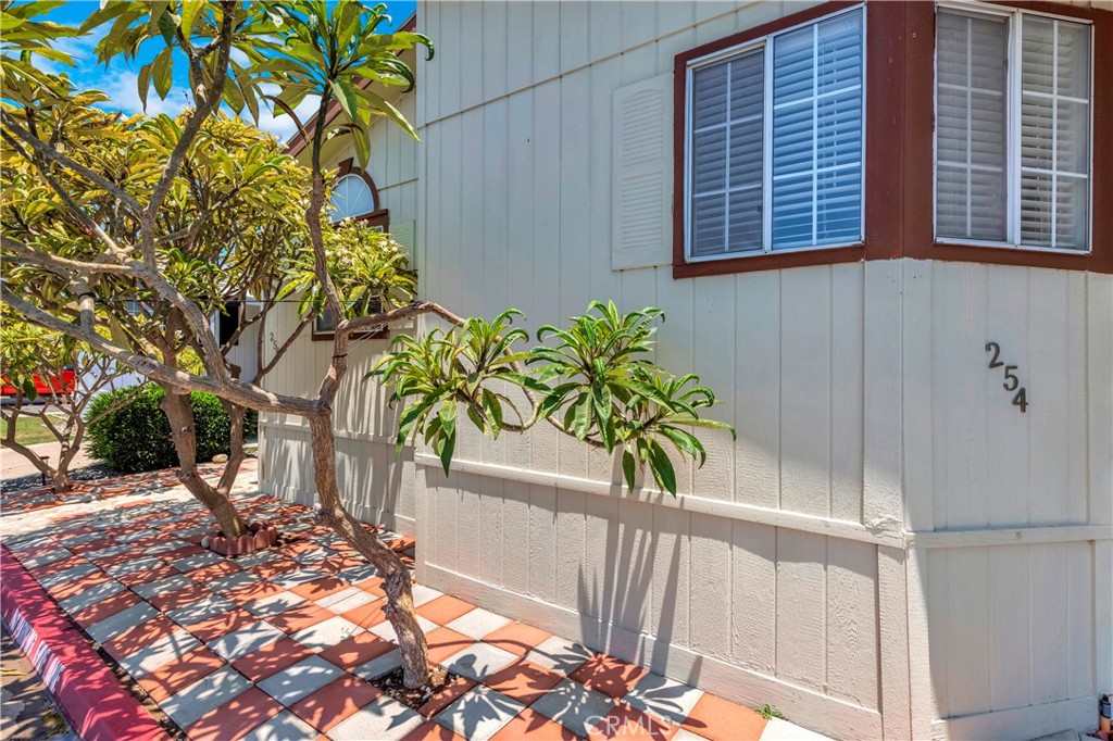 1855 E Riverside 254