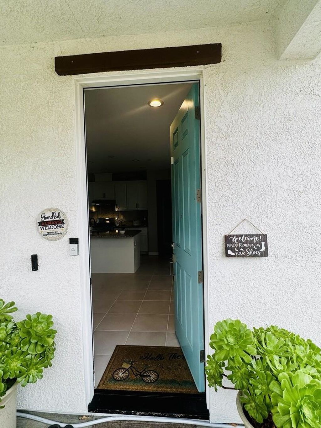 Photo of 2318 2318 Rustic Oak LN Ln, Rio Vista, CA 94571 (MLS # 41123187)