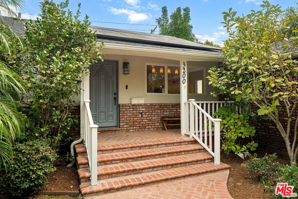 3200 Stoner Avenue