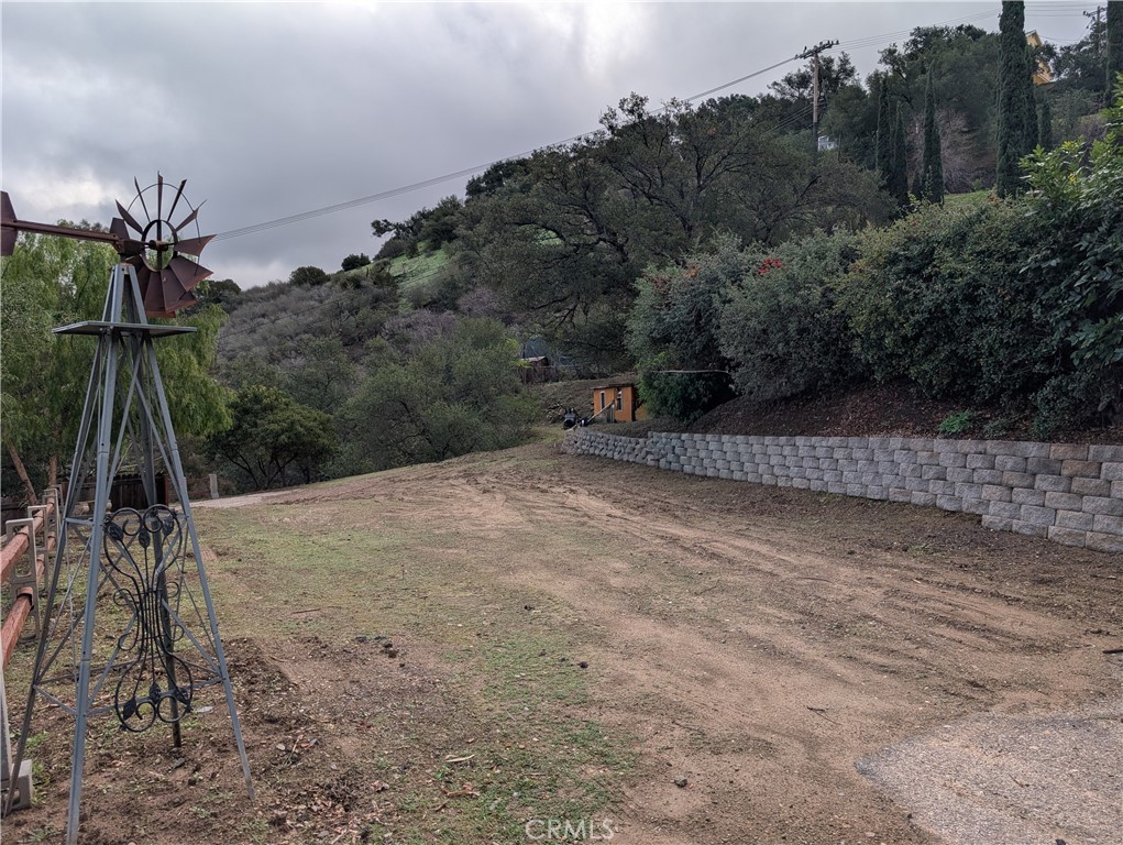 1087 LOMA Lane