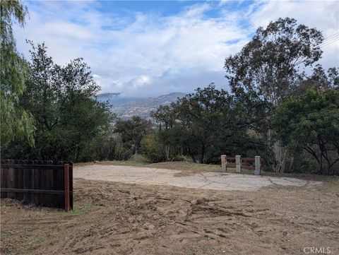 Photo of 1087 LOMA Lane, Simi Valley, CA 93063 (MLS # SR25265547)