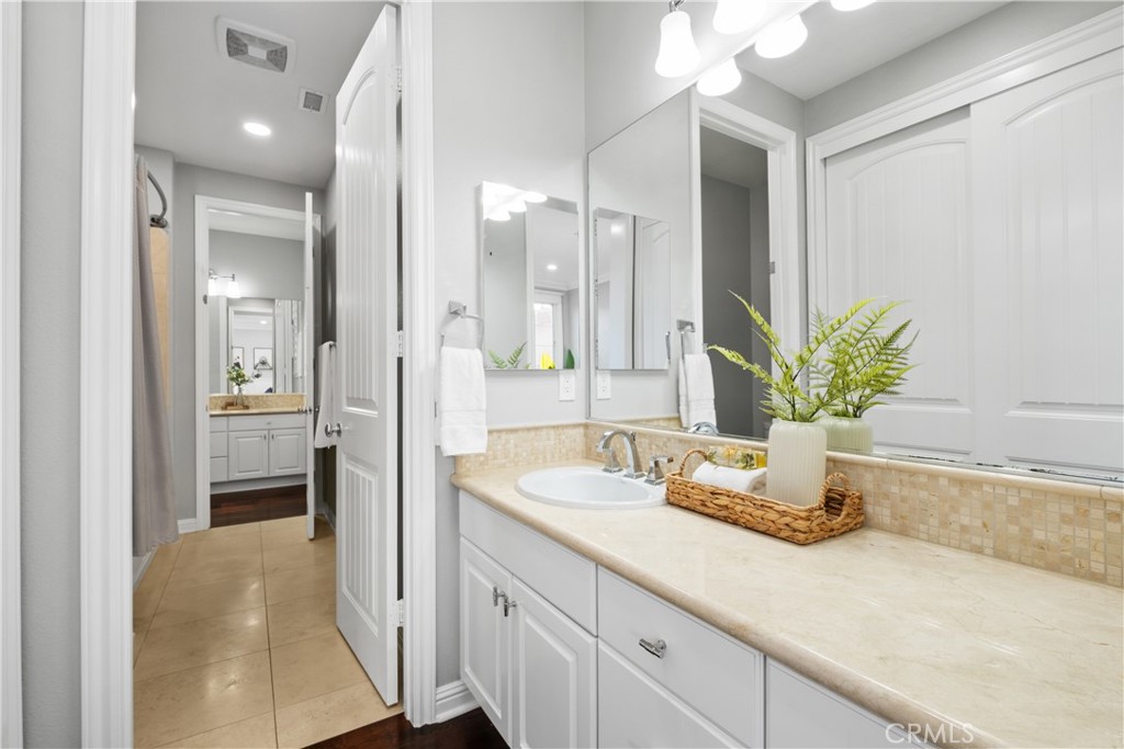 Knolls (KNOL) - Residential