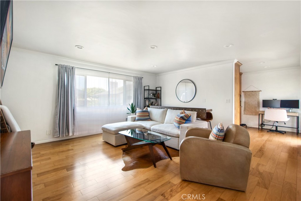 1100 Rutland Road 12