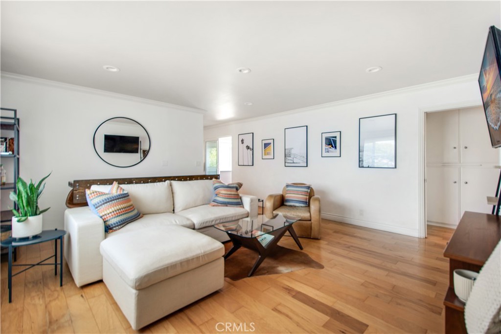 1100 Rutland Road 12