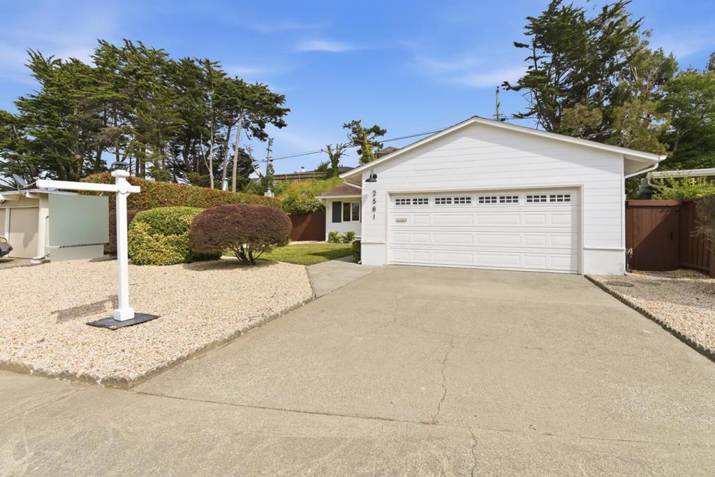 2581 Wentworth Drive