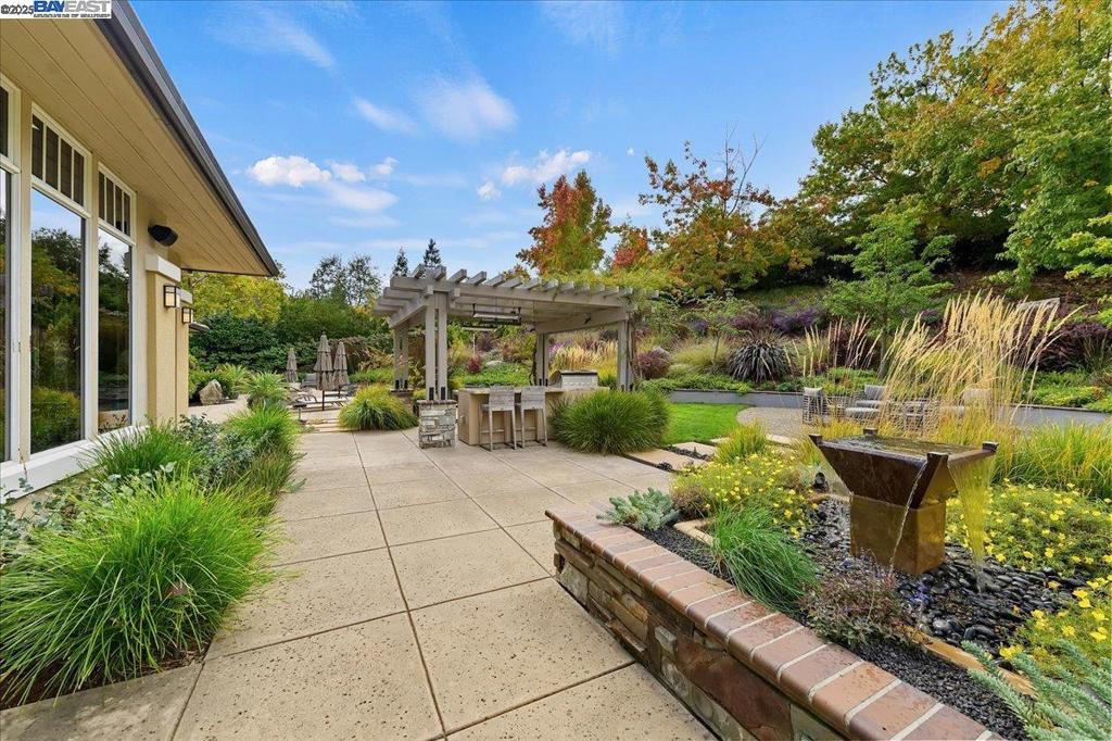 RUBY HILL - Residential