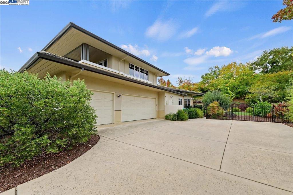 RUBY HILL - Residential