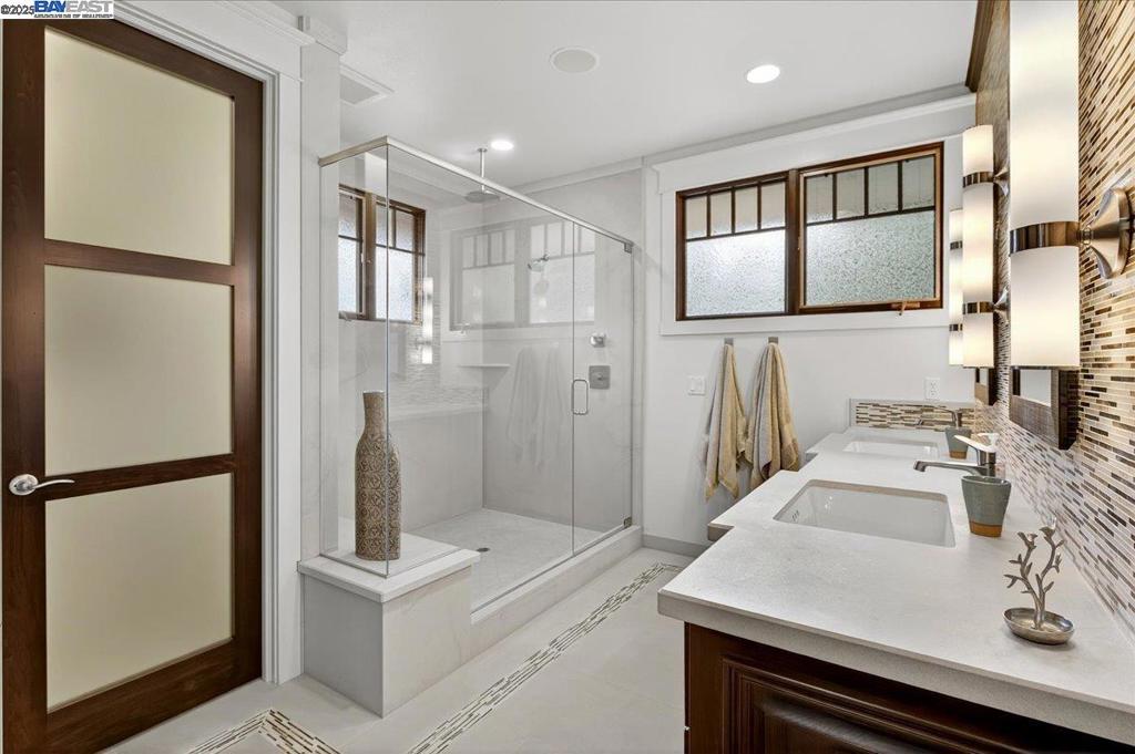 RUBY HILL - Residential