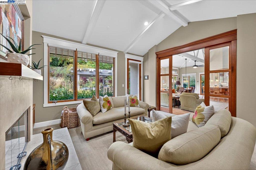 RUBY HILL - Residential