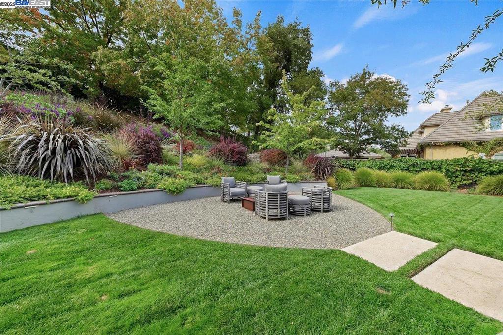 RUBY HILL - Residential