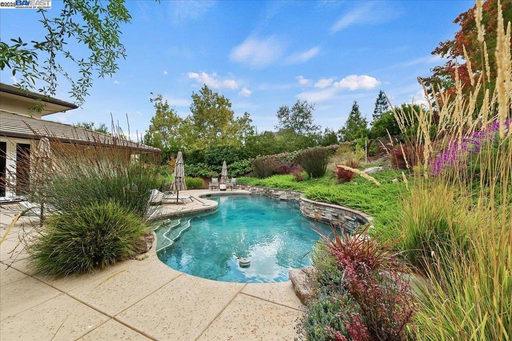 RUBY HILL - Residential