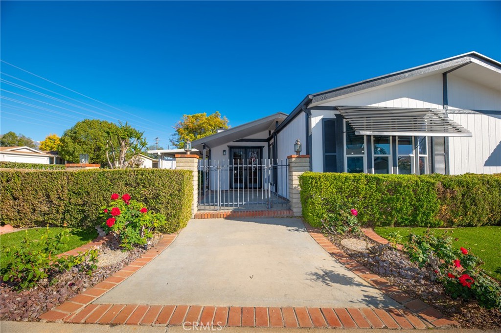 10961 Desert Lawn Drive 86