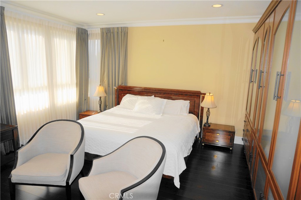 Huntington Seacliff (HSEA) - Residential Lease