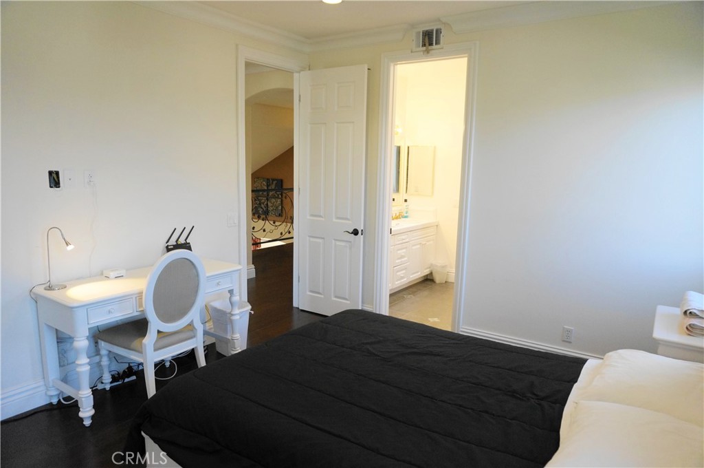 Huntington Seacliff (HSEA) - Residential Lease