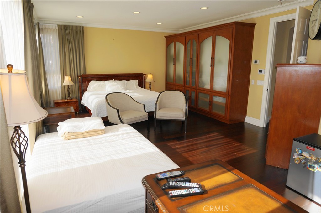 Huntington Seacliff (HSEA) - Residential Lease