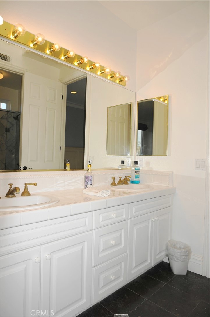 Huntington Seacliff (HSEA) - Residential Lease