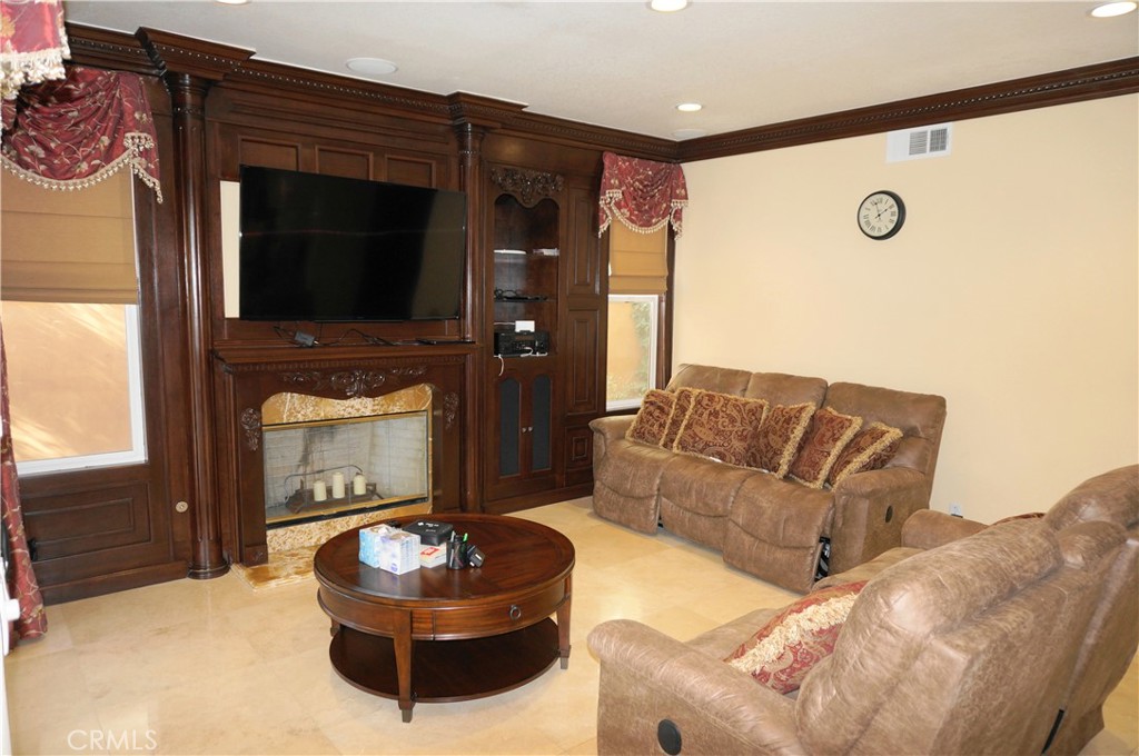 Huntington Seacliff (HSEA) - Residential Lease