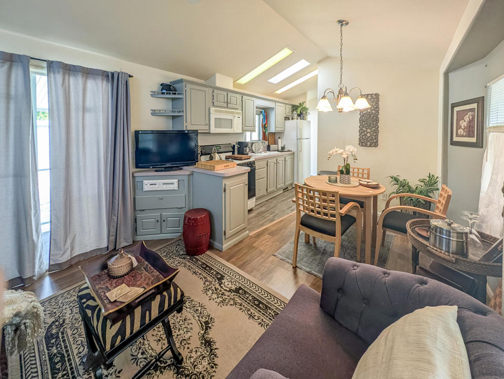 Not Applicable-1 - Manufactured In Park