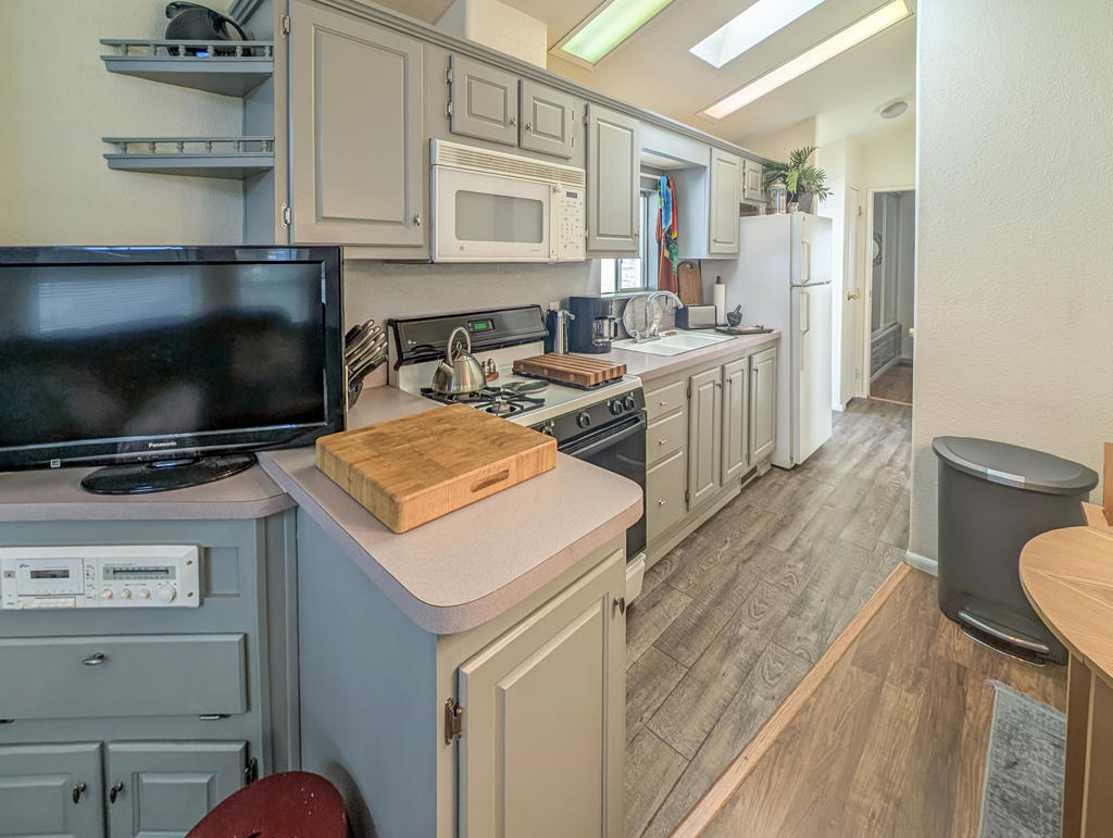 Not Applicable-1 - Manufactured In Park