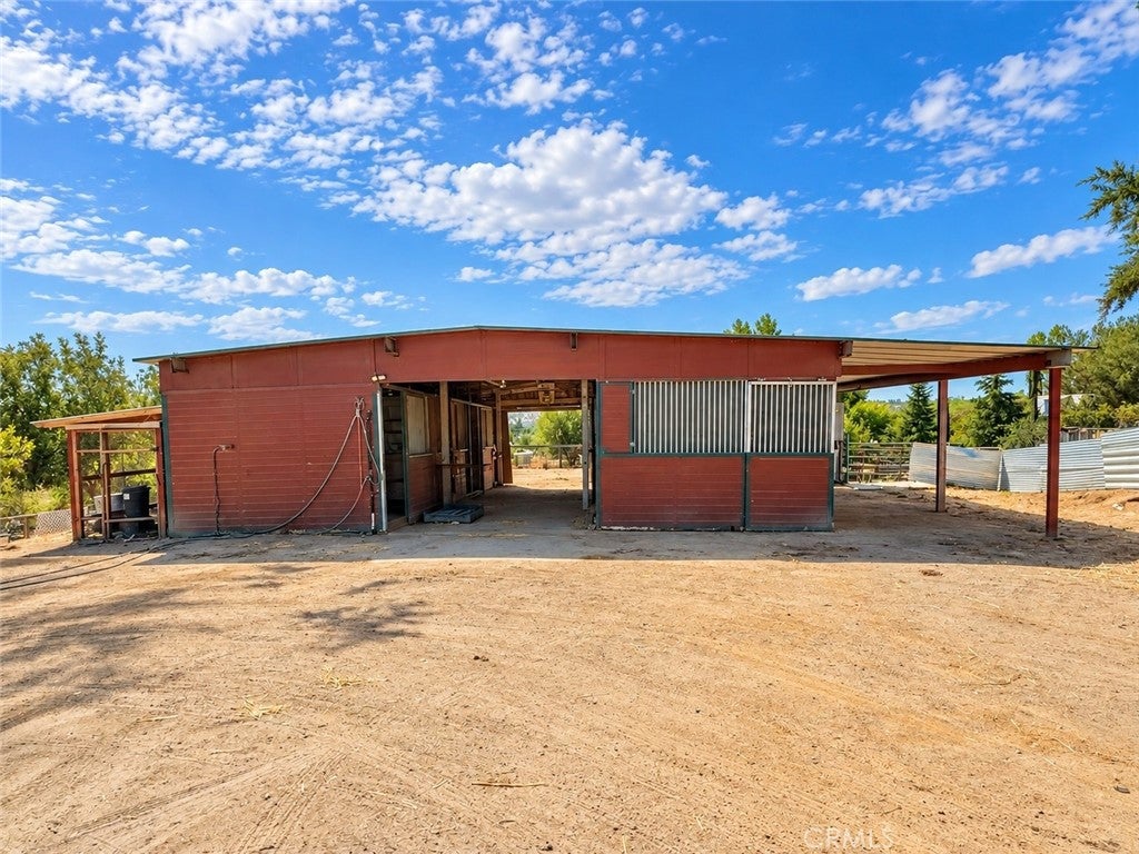 Properties 1 5642 Prancing Deer