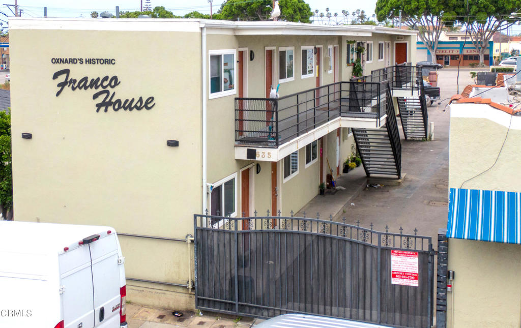 633 meta Street