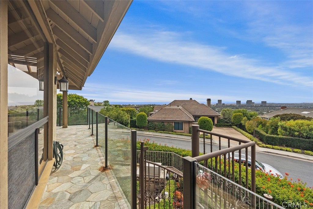 39 Harbor Ridge Dr, Newport Beach CA 92660