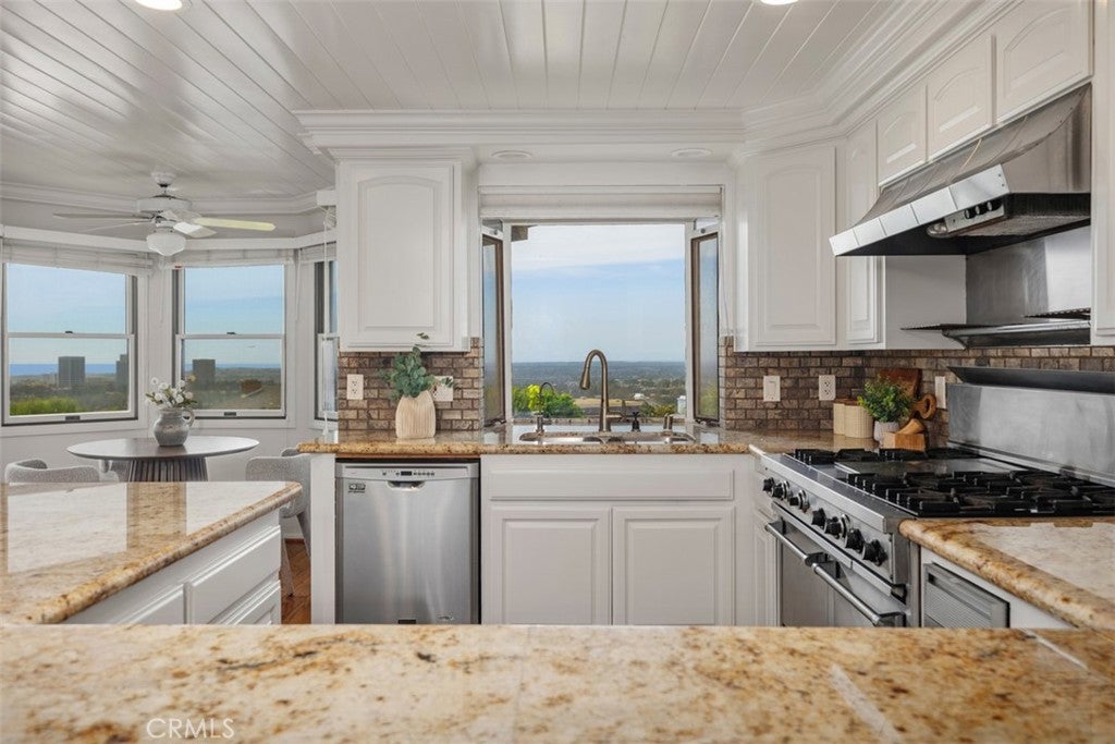 39 Harbor Ridge, Newport Beach CA 92660 - Photo 17
