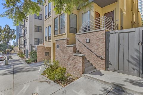 Photo of 1524 10TH AVENUE Ave, San Diego, CA 92101 (MLS # 250036839SD)