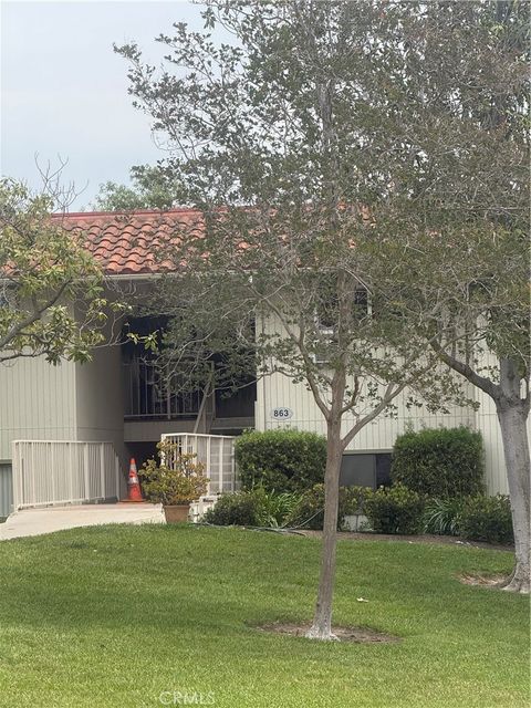 Photo of 863 Ronda Mendoza #P, Laguna Woods, CA 92637 (MLS # OC26076870)