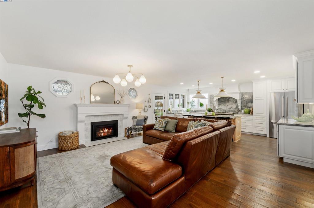 MISSION PARK - Residential