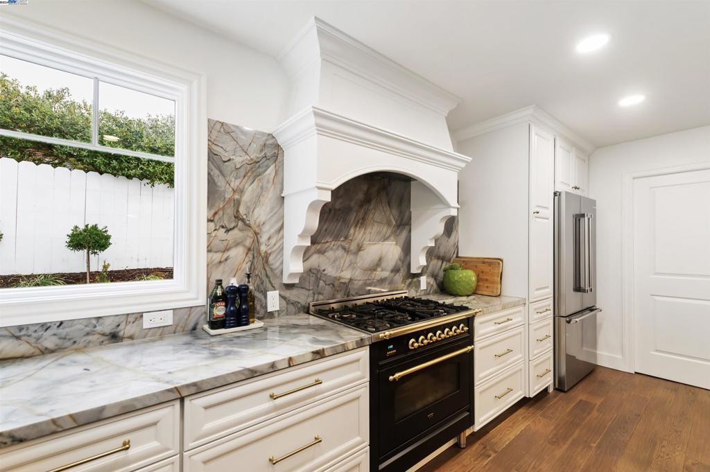 MISSION PARK - Residential