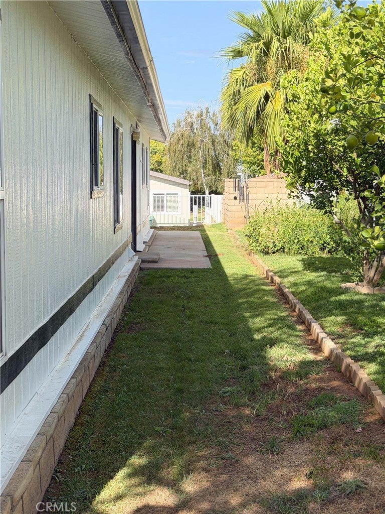 10961 Desert Lawn 252
