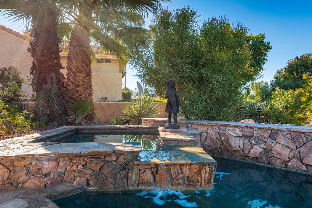 Avondale Country Clu - Residential