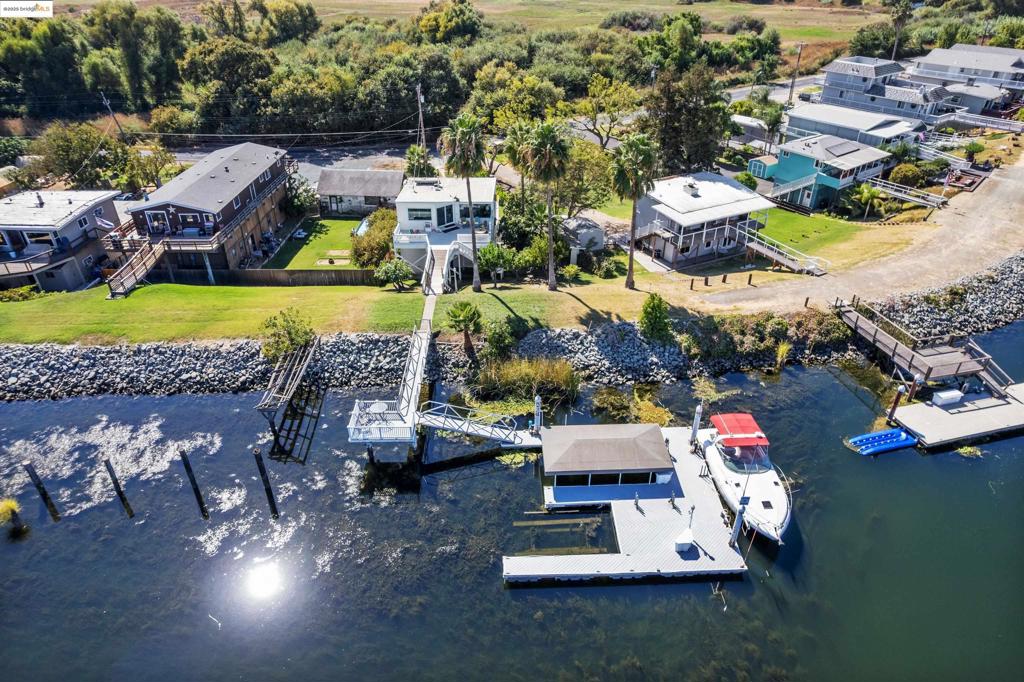 BETHEL ISLAND - Residential