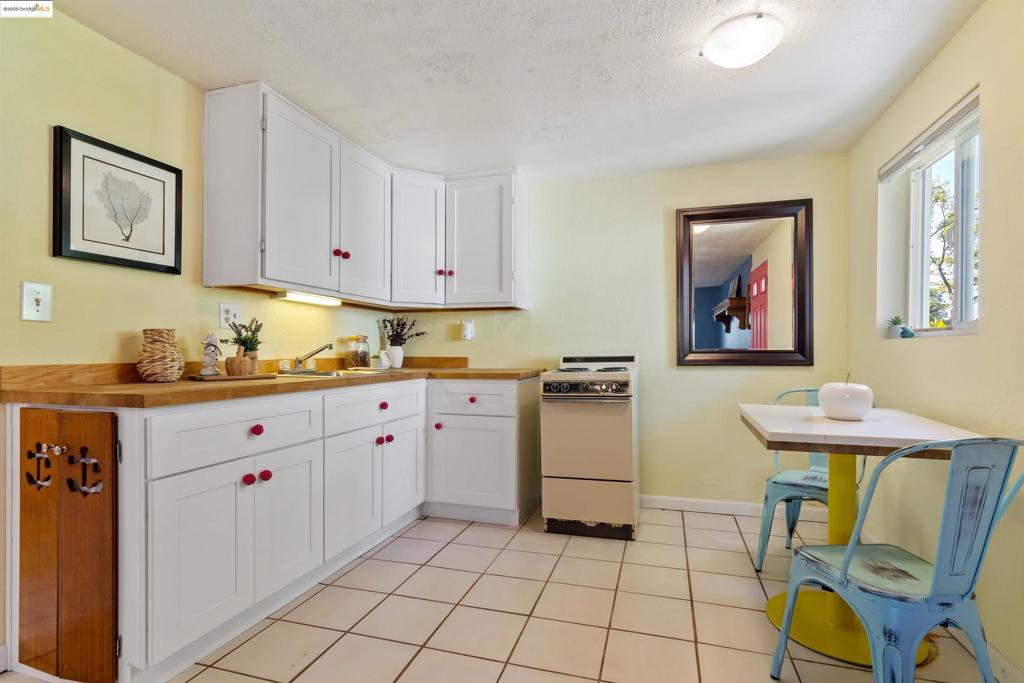 BETHEL ISLAND - Residential