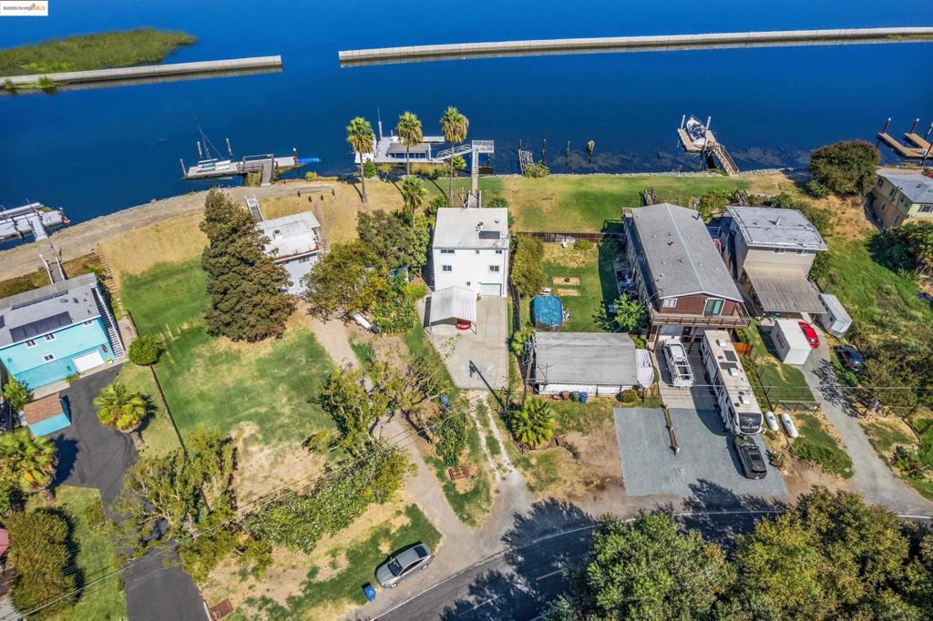 BETHEL ISLAND - Residential