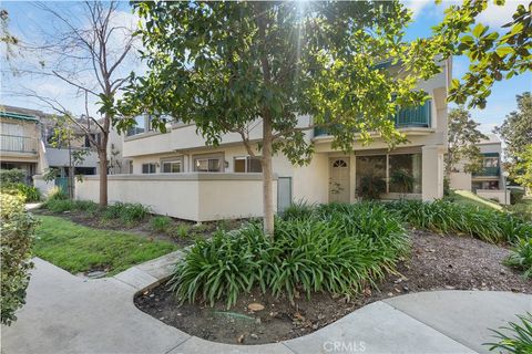 Photo of 18510 Mayall Street #I, Northridge, CA 91324 (MLS # SR26035601)