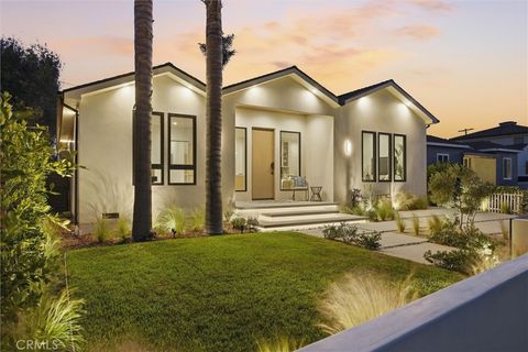 Photo of 4221 Sunnyside Avenue, Los Angeles, CA 90066 (MLS # SB26100335)