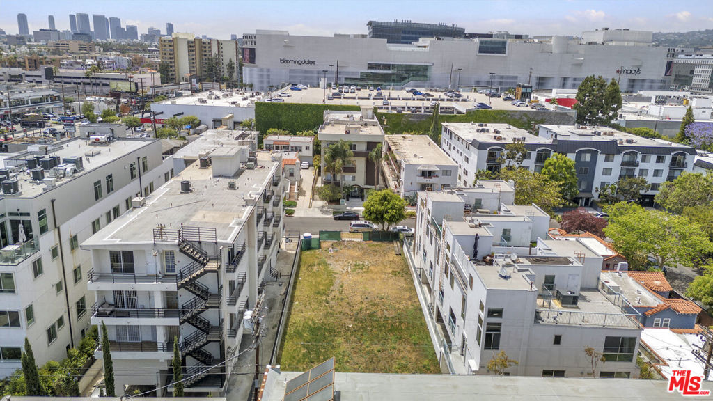 We are pleased to present a 7,495 square foot (SF) development site located at 112 South Croft Avenue in Los Angeles, California. The single lot is located in a prime Beverly Grove location, south of Beverly Boulevard and west of La Cienega Boulevard. Located in a very prime Beverly Grove neighborhood, this rare offering features one parcel of land totaling 7,495 SF. Zoned LAR3-1 with Tier 2 TOC benefits, the property presents a prime development opportunity just steps from iconic destinations like the Beverly Center. With no history of tenancy and no replacement requirements, this blank canvas allows for multiple strategic approaches to maximize potential value. Under the CHIPS program, developers can build up to 22 units, making this a high-potential site in one of Los Angeles' most dynamic urban hubs. Another great option for this site would be to build for sale townhomes which are selling in the neighborhood for over $900 per square foot. Just steps from the Beverly Center, Cedars-Sinai Medical Center, The Farmer's Market, and The Grove, this offering provides developers a very rare opportunity to acquire an LAR3-1 7,500 SF blank canvas lot with no history of tenancy in a market with the highest barriers to entry.