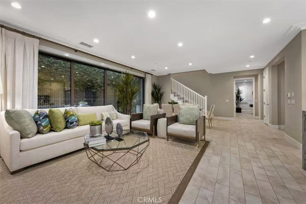 166 Villa Ridge