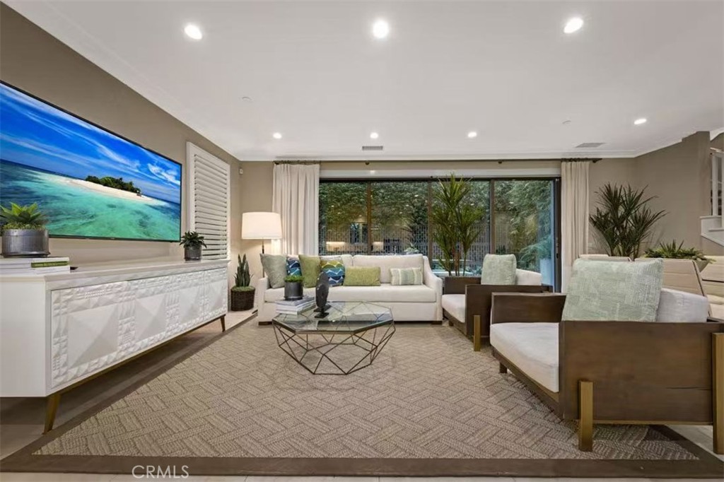 166 Villa Ridge