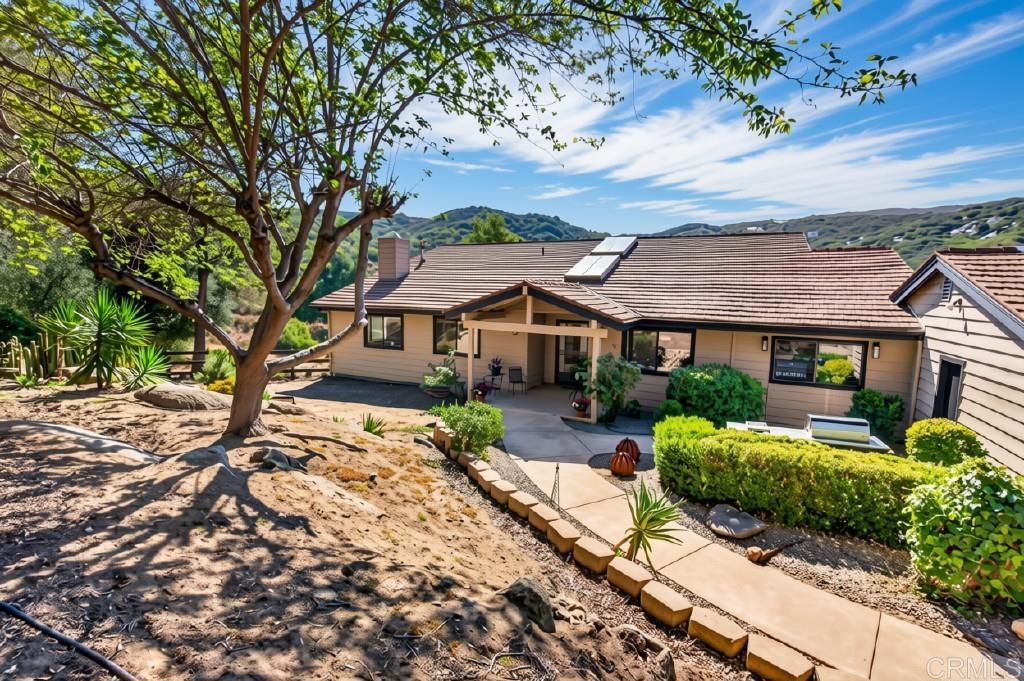 21041 Black Canyon Road