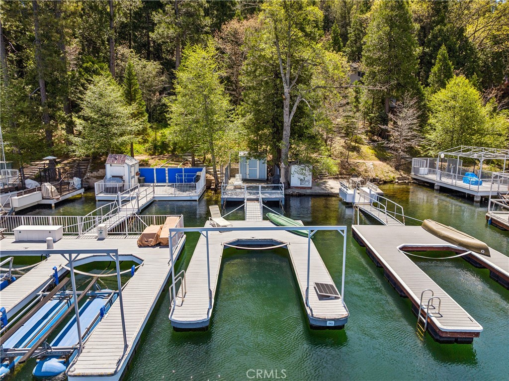 43 S43 -Single Slip Dock