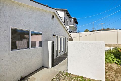 Photo of 118 Avenida Santa Margarita #B, San Clemente, CA 92672 (MLS # OC25281707)